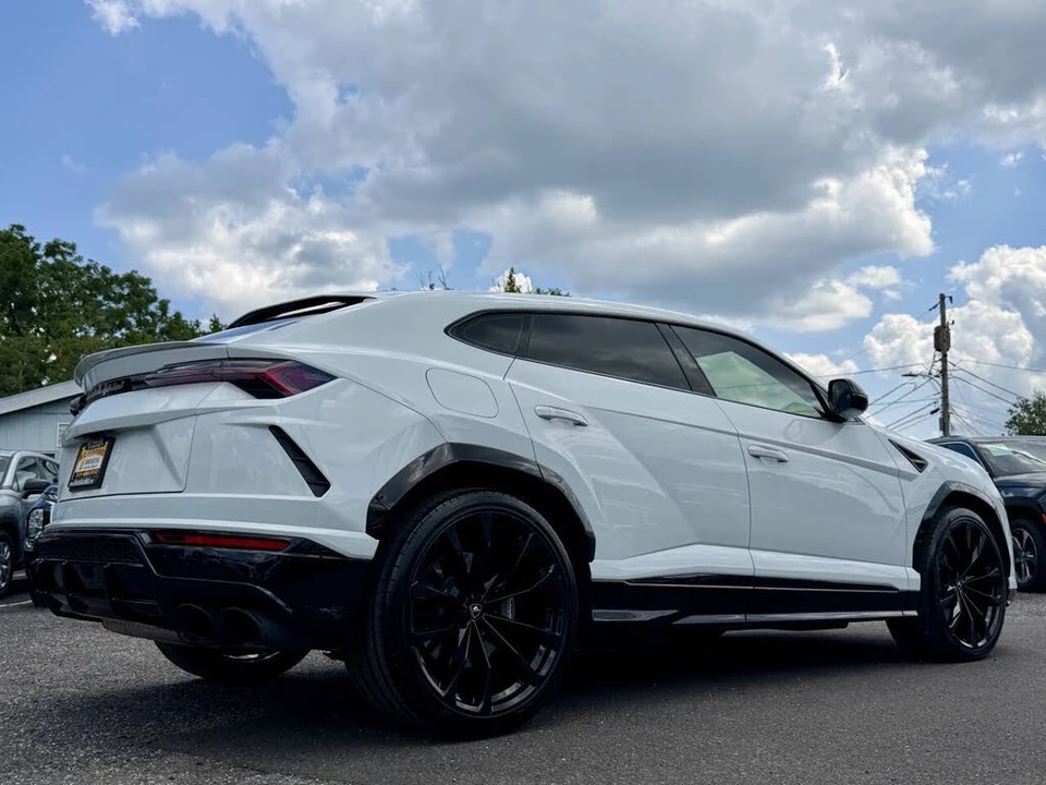 2021 Lamborghini Urus - Image 8 of 31