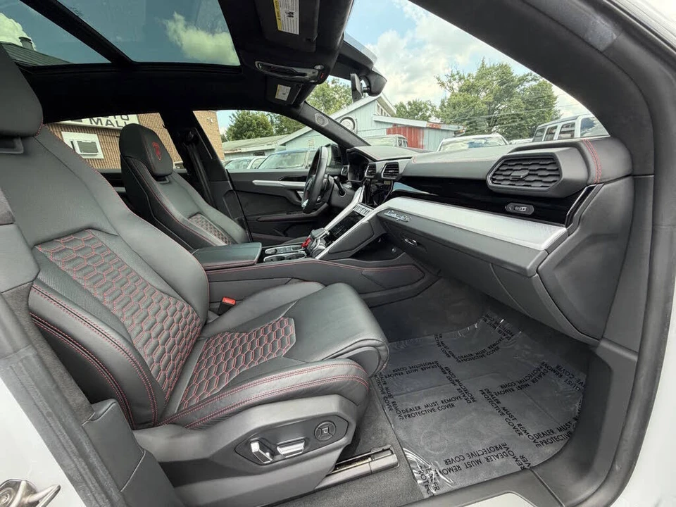 2021 Lamborghini Urus - Image 15 of 31