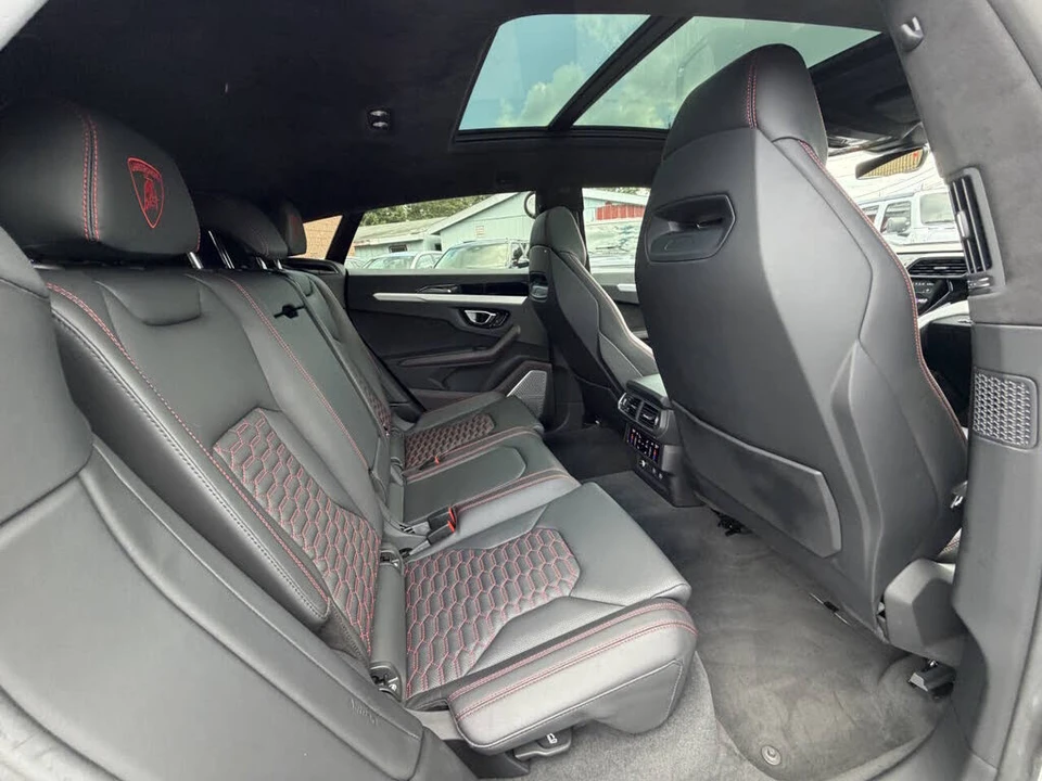 2021 Lamborghini Urus - Image 17 of 31