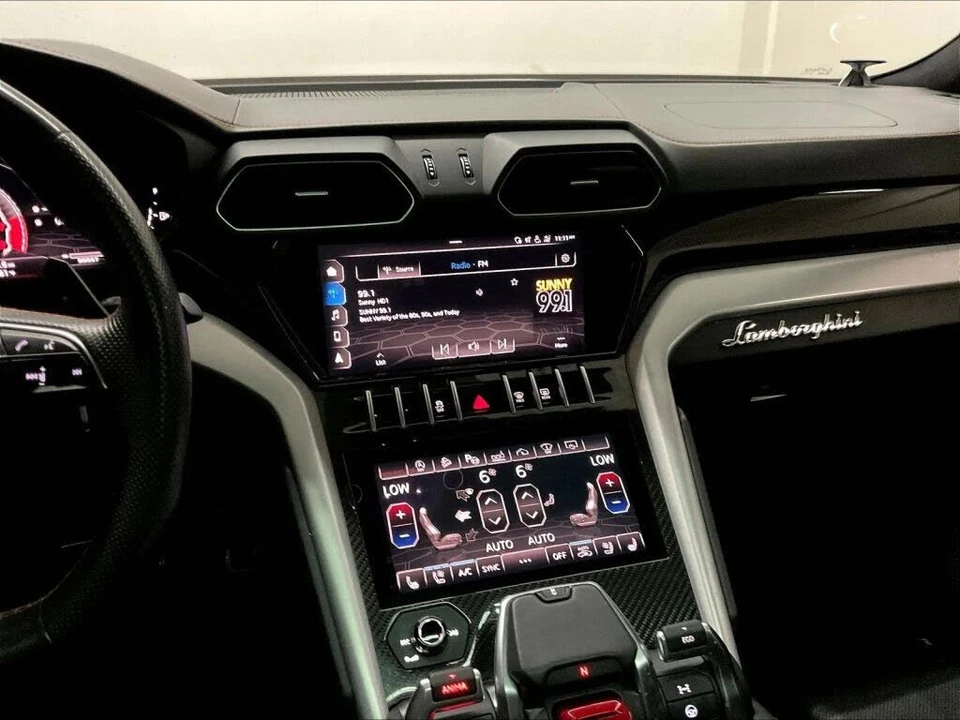 2021 Lamborghini Urus - Image 22 of 31