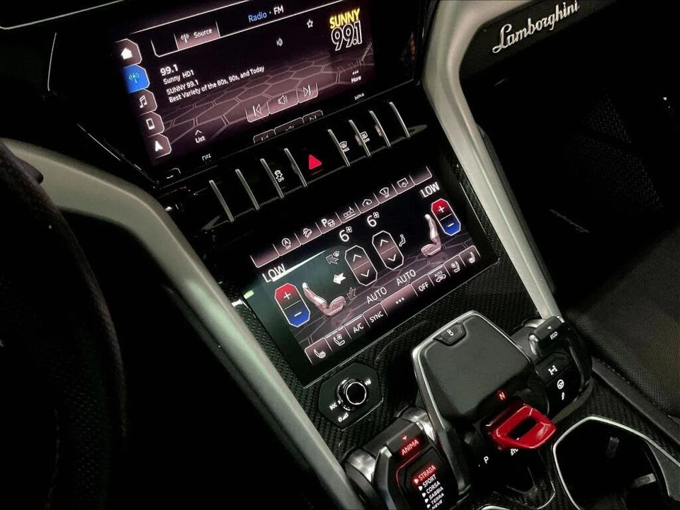 2021 Lamborghini Urus - Image 24 of 31
