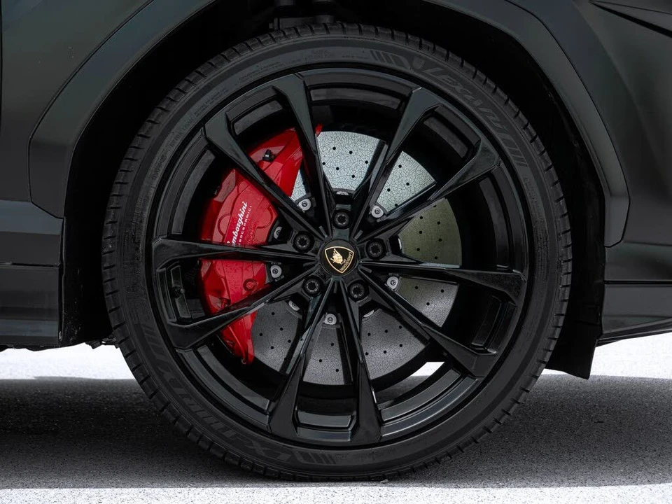 2021 Lamborghini Urus - Image 19 of 31