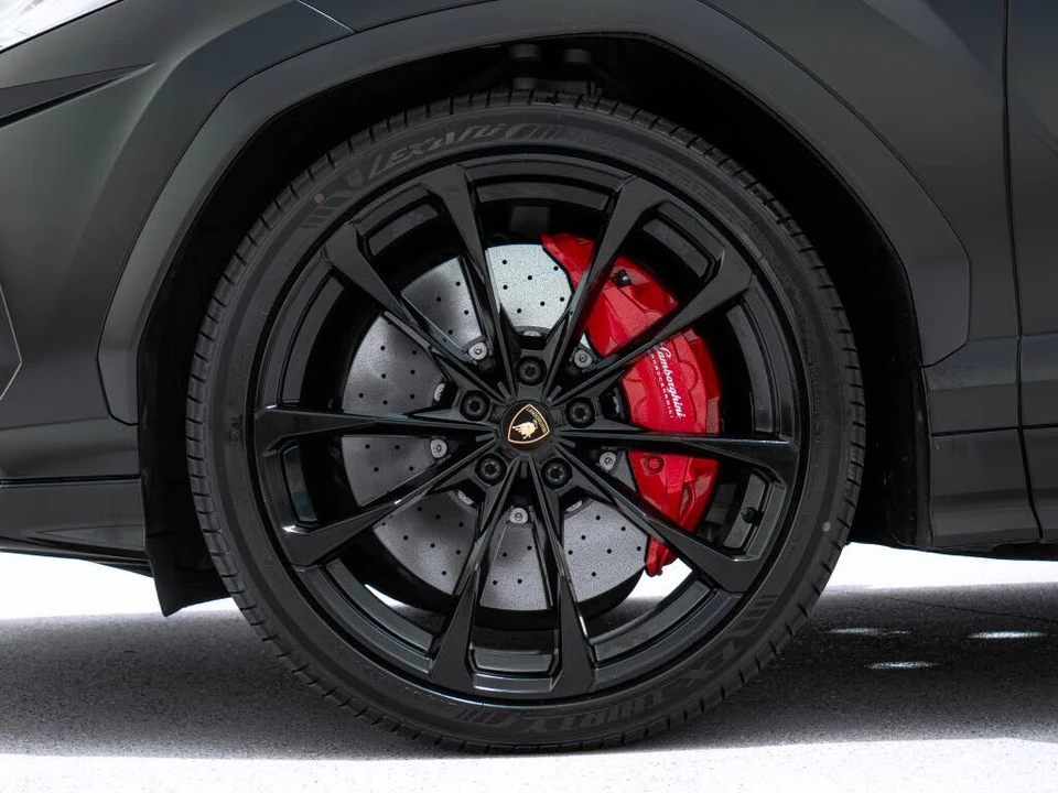 2021 Lamborghini Urus - Image 16 of 31
