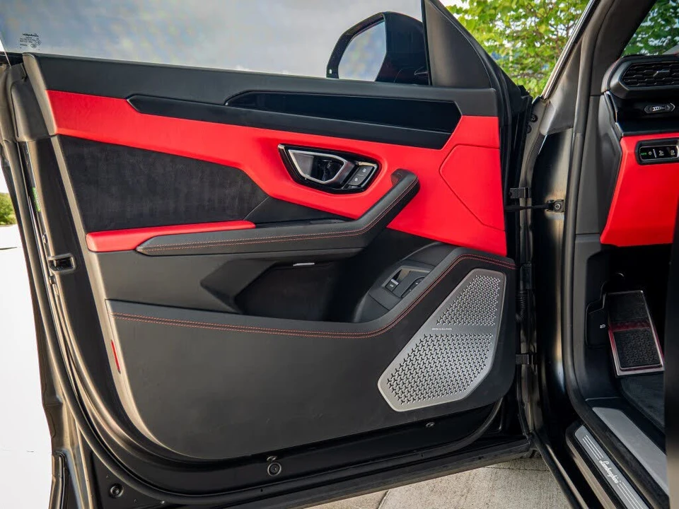 2021 Lamborghini Urus - Image 21 of 31