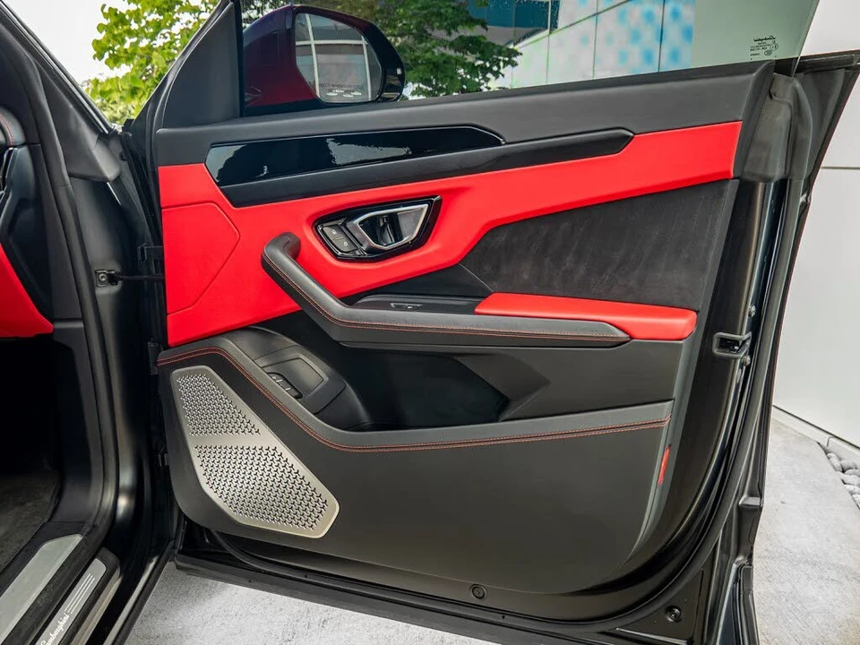 2021 Lamborghini Urus - Image 27 of 31