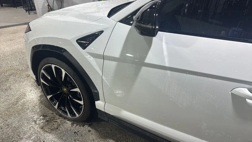 2021 Lamborghini Urus - Image 4 of 4
