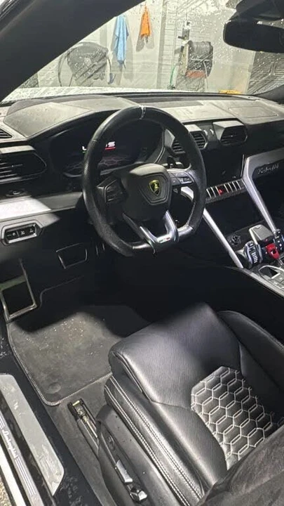 2021 Lamborghini Urus - Image 3 of 4
