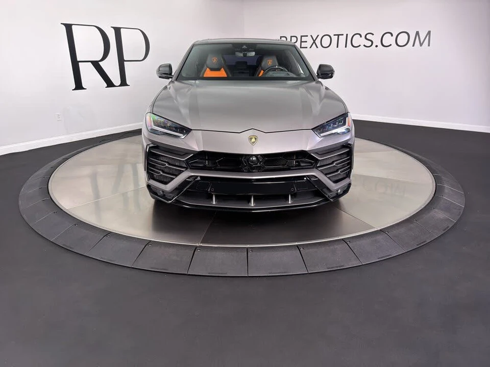 2021 Lamborghini Urus - Image 2 of 25
