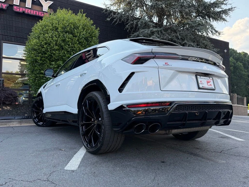 2021 Lamborghini Urus - Image 20 of 31