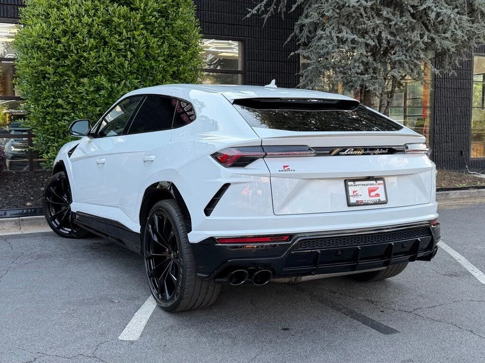 2021 Lamborghini Urus - Image 19 of 31