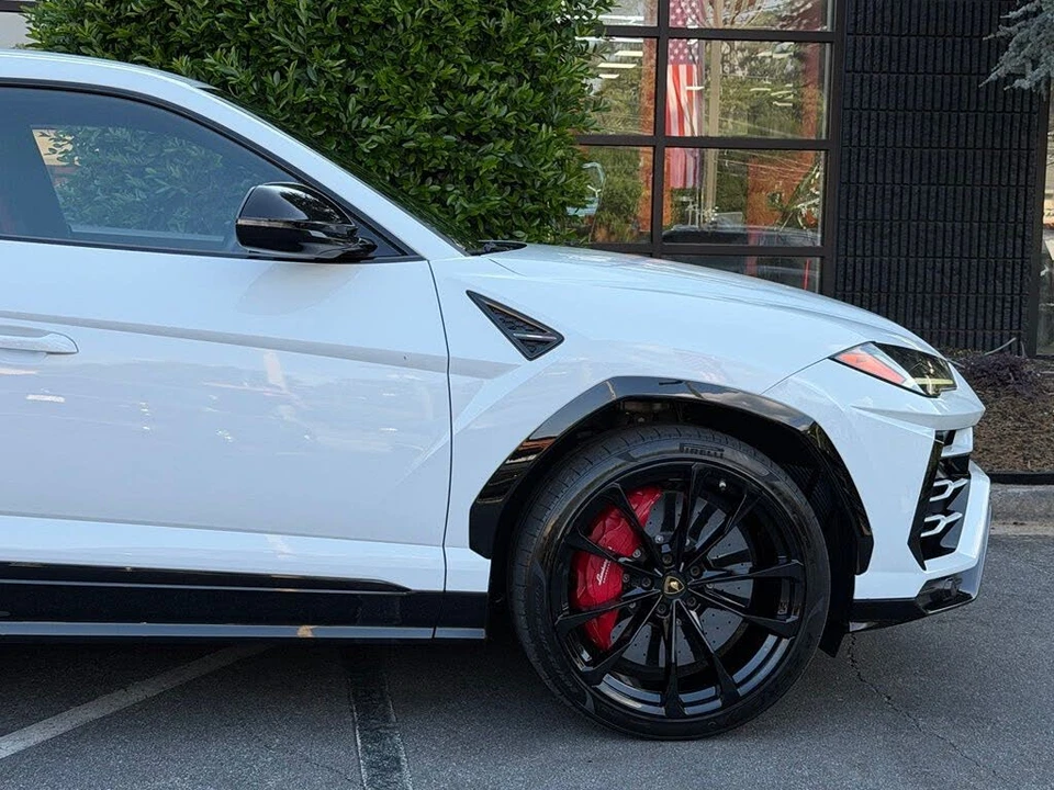 2021 Lamborghini Urus - Image 23 of 31