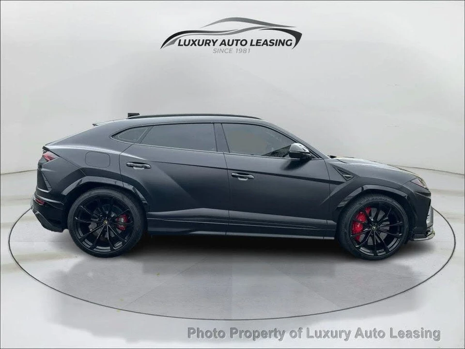 2021 Lamborghini Urus - Image 2 of 23