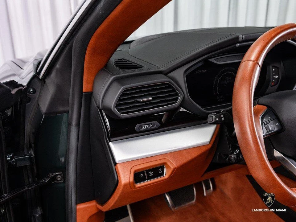 2021 Lamborghini Urus - Image 25 of 31
