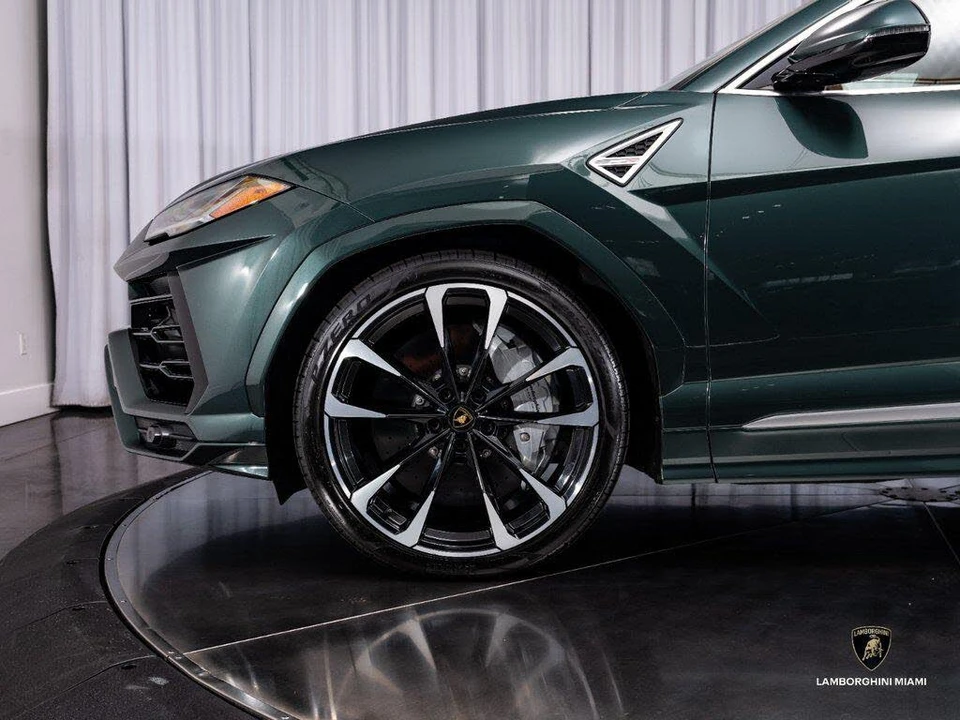 2021 Lamborghini Urus - Image 8 of 31