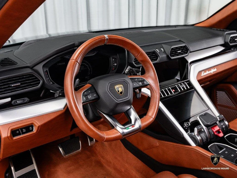 2021 Lamborghini Urus - Image 26 of 31