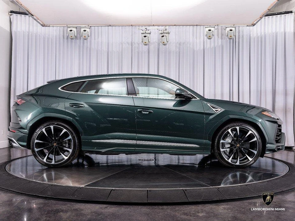 2021 Lamborghini Urus - Image 16 of 31