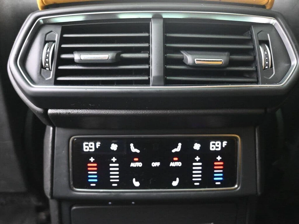 2021 Lamborghini Urus - Image 23 of 31
