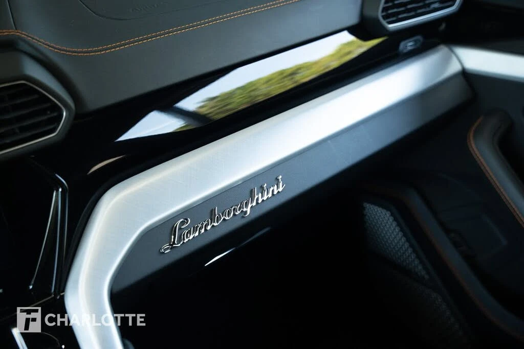 2021 Lamborghini Urus - Image 28 of 31