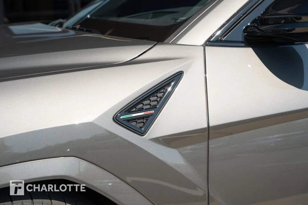 2021 Lamborghini Urus - Image 9 of 31