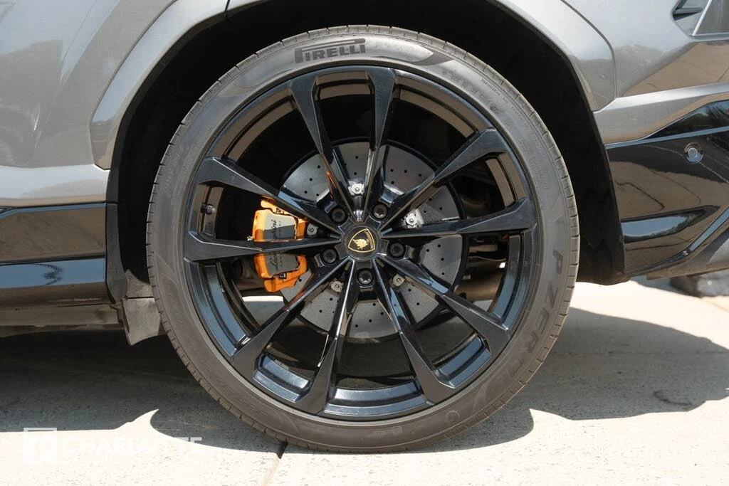 2021 Lamborghini Urus - Image 10 of 31