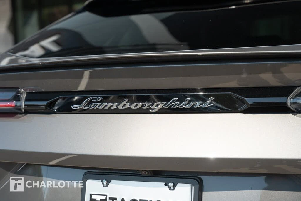 2021 Lamborghini Urus - Image 16 of 31