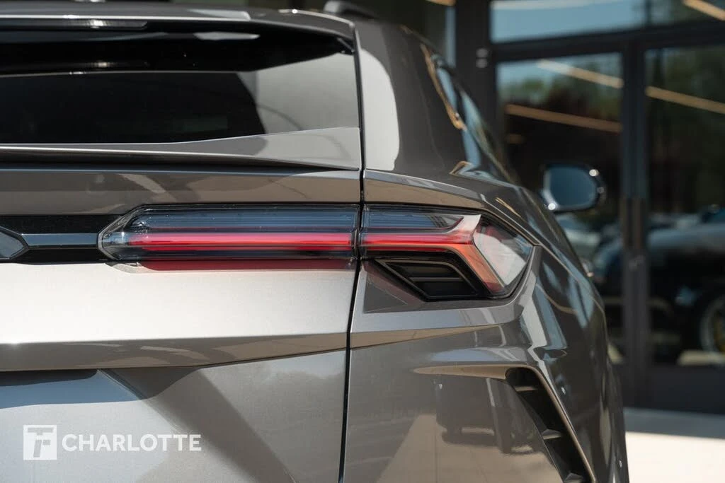 2021 Lamborghini Urus - Image 15 of 31