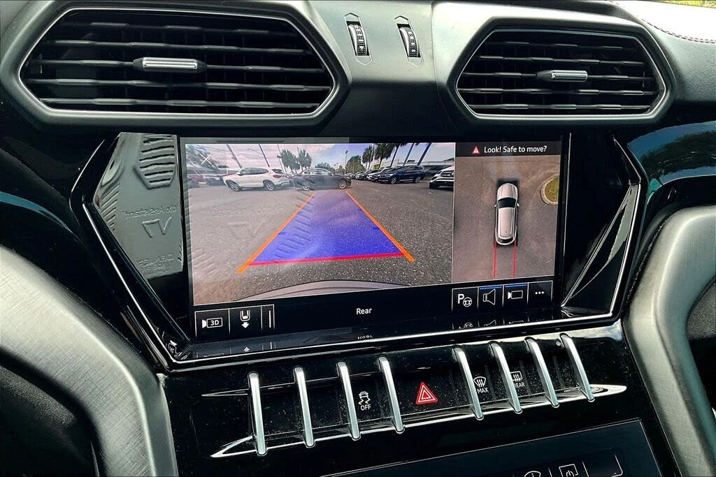 2021 Lamborghini Urus - Image 14 of 31