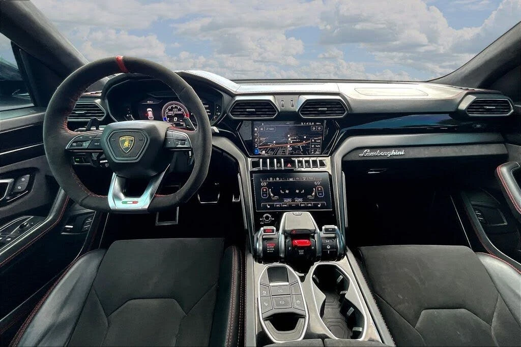 2021 Lamborghini Urus - Image 7 of 31