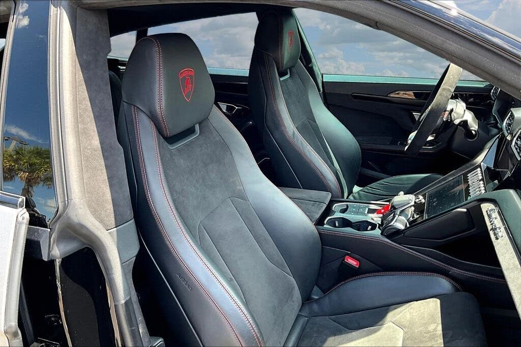 2021 Lamborghini Urus - Image 30 of 31