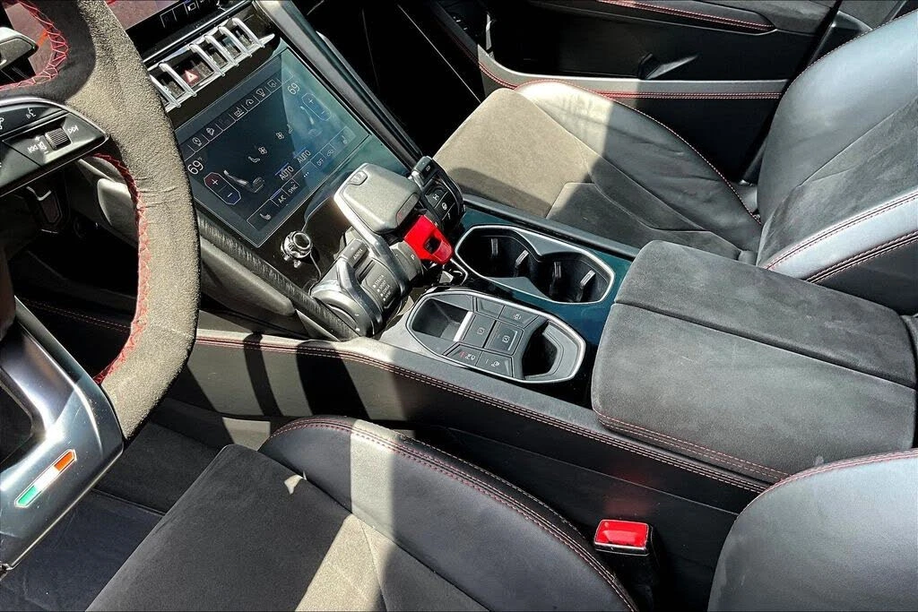 2021 Lamborghini Urus - Image 18 of 31