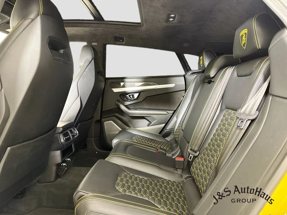 2021 Lamborghini Urus - Image 28 of 31
