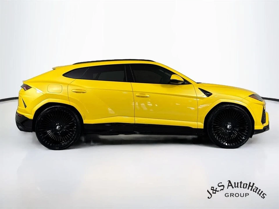 2021 Lamborghini Urus - Image 8 of 31