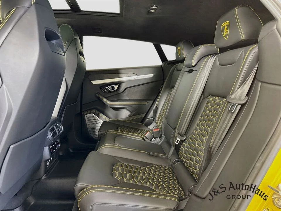 2021 Lamborghini Urus - Image 28 of 31