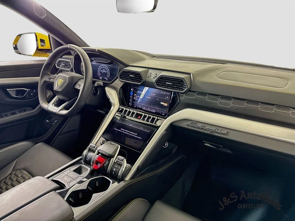 2021 Lamborghini Urus - Image 31 of 31