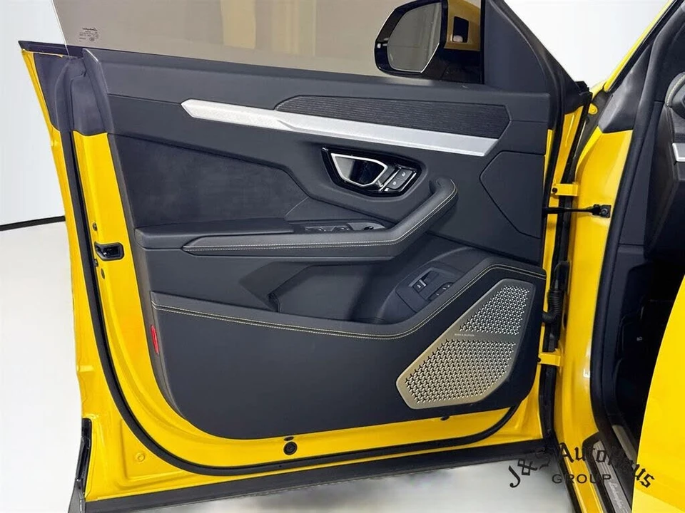 2021 Lamborghini Urus - Image 23 of 31