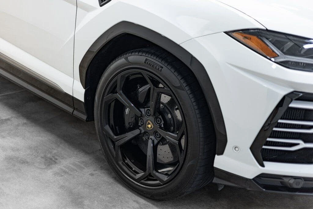 2021 Lamborghini Urus - Image 13 of 31