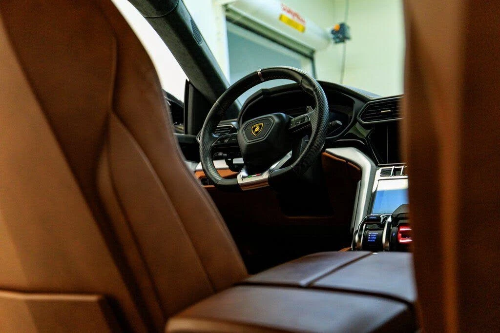 2021 Lamborghini Urus - Image 30 of 31