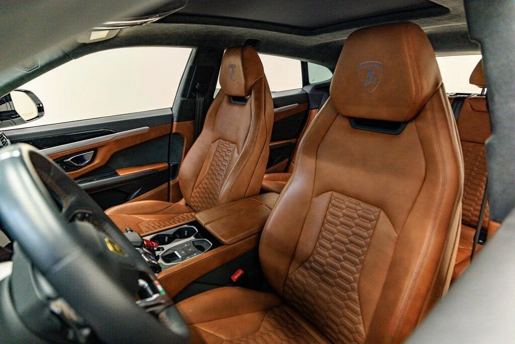 2021 Lamborghini Urus - Image 25 of 31