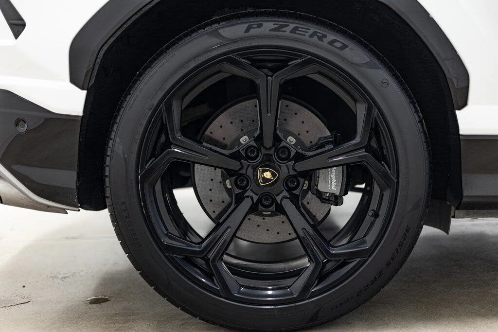 2021 Lamborghini Urus - Image 9 of 31