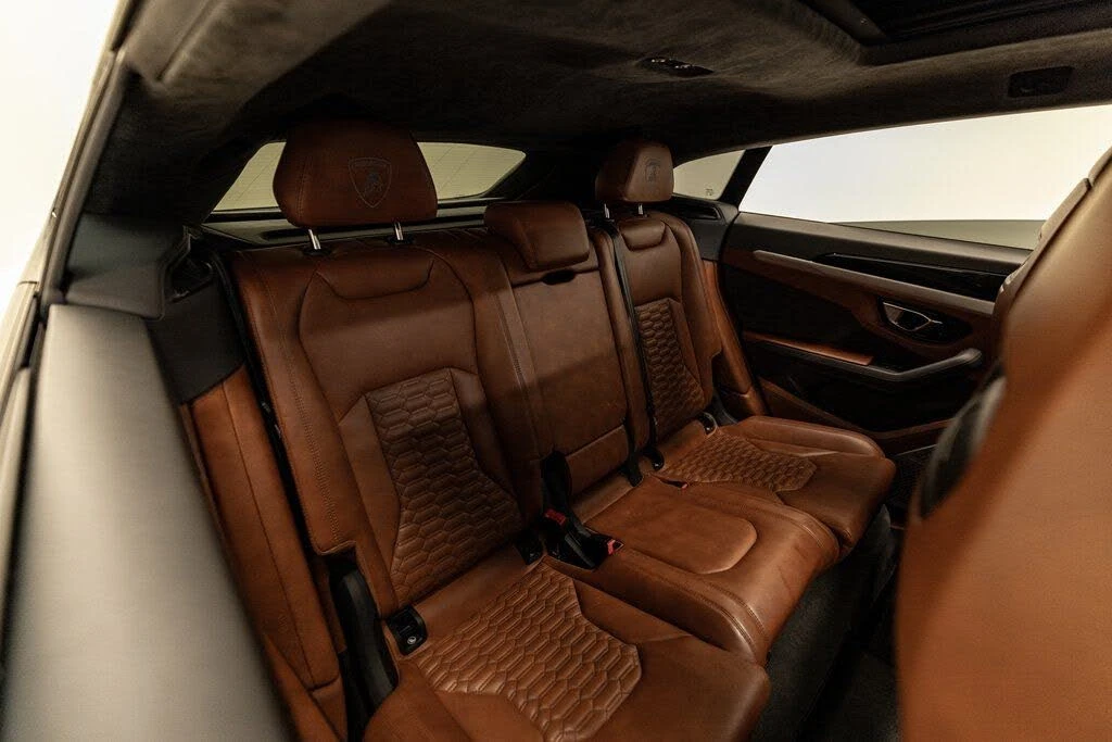2021 Lamborghini Urus - Image 31 of 31
