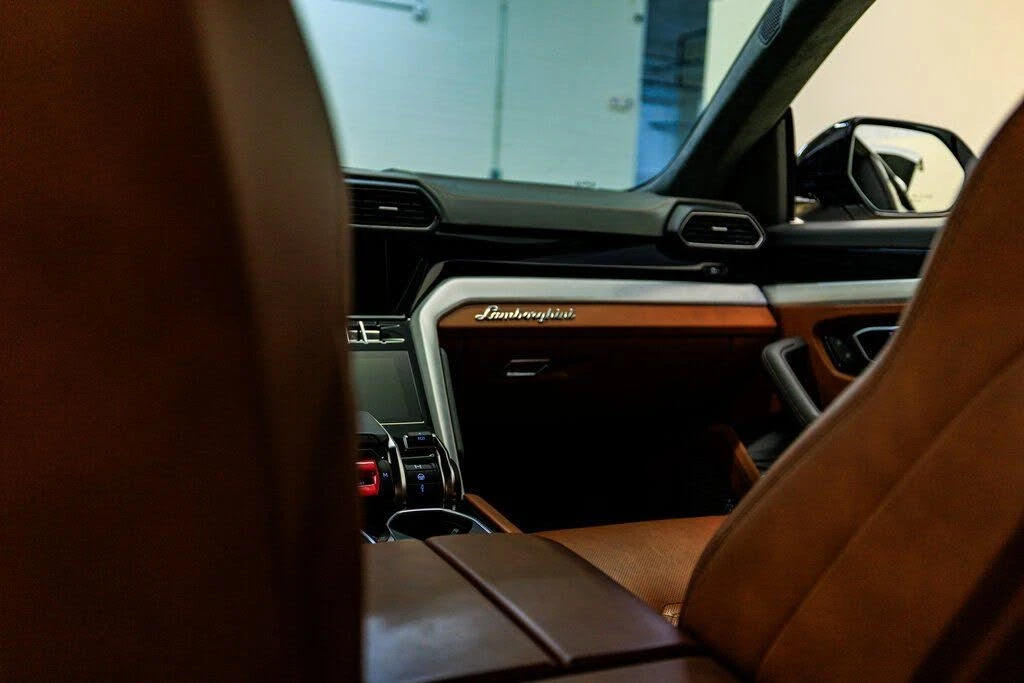 2021 Lamborghini Urus - Image 26 of 31