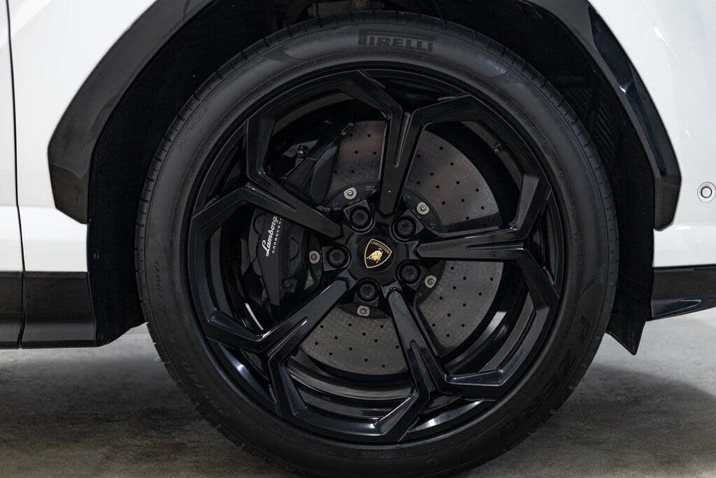 2021 Lamborghini Urus - Image 12 of 31