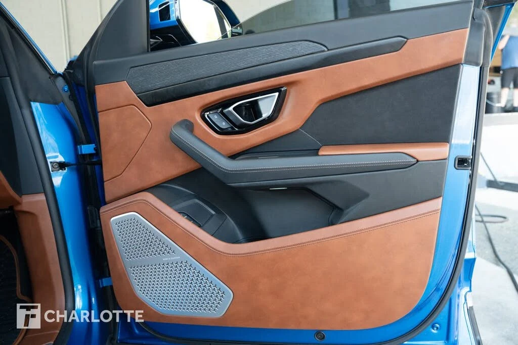 2021 Lamborghini Urus - Image 29 of 31