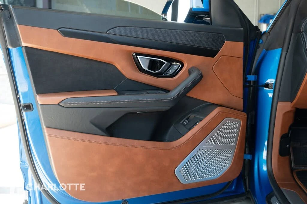 2021 Lamborghini Urus - Image 17 of 31