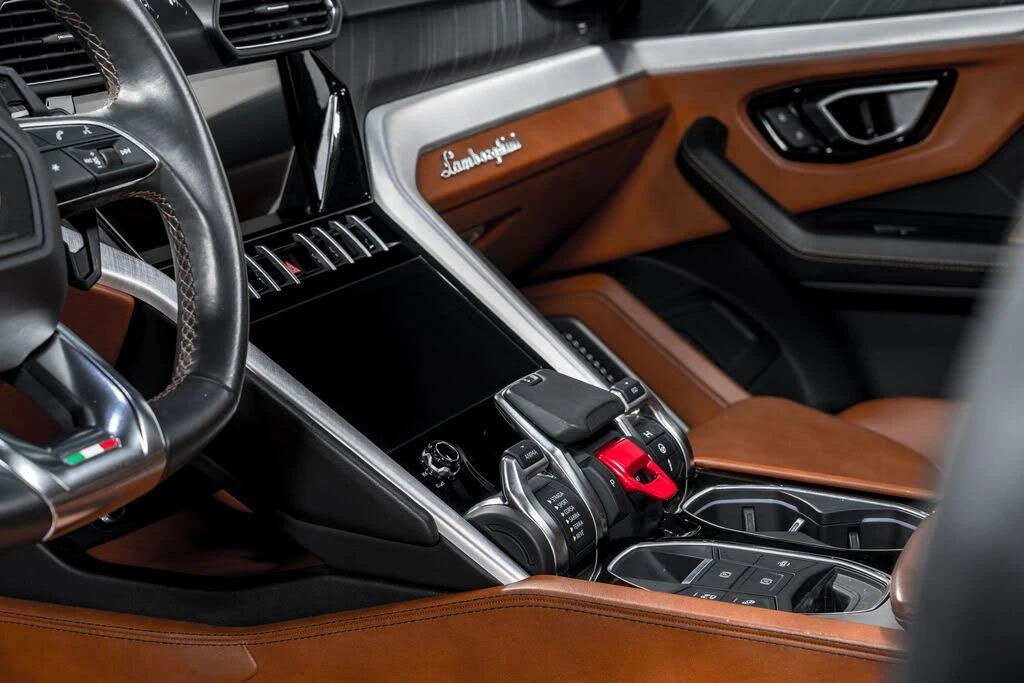 2021 Lamborghini Urus - Image 22 of 31