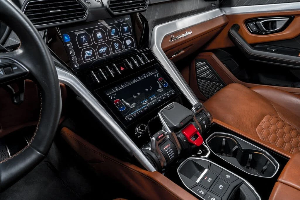 2021 Lamborghini Urus - Image 23 of 31