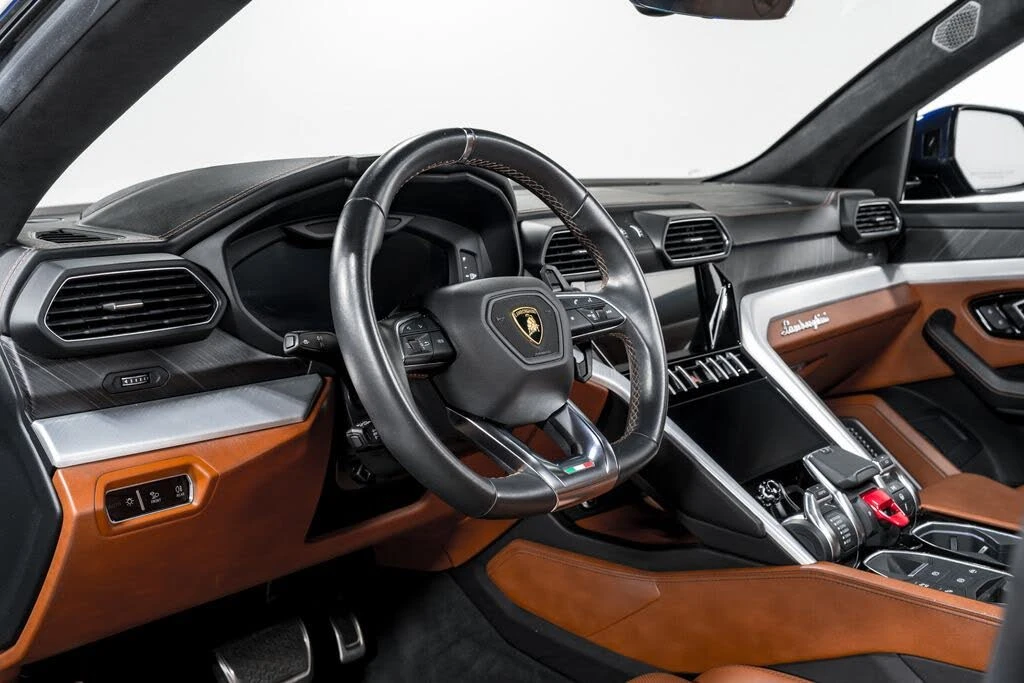 2021 Lamborghini Urus - Image 13 of 31