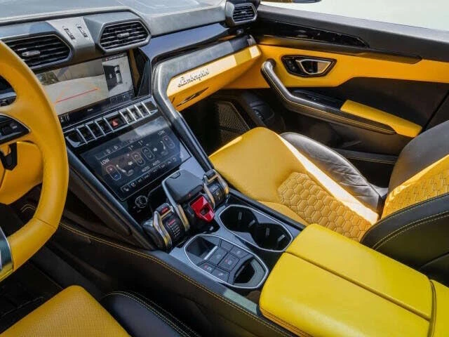 2021 Lamborghini Urus - Image 11 of 17
