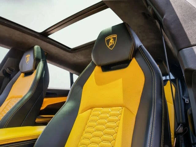 2021 Lamborghini Urus - Image 9 of 17