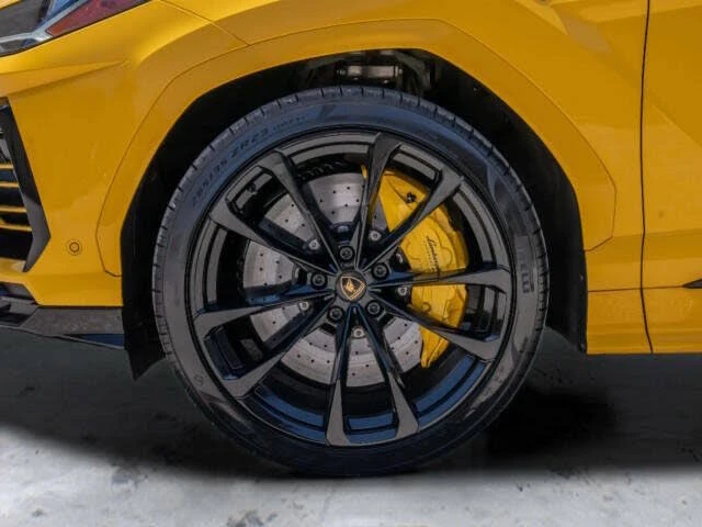 2021 Lamborghini Urus - Image 17 of 17